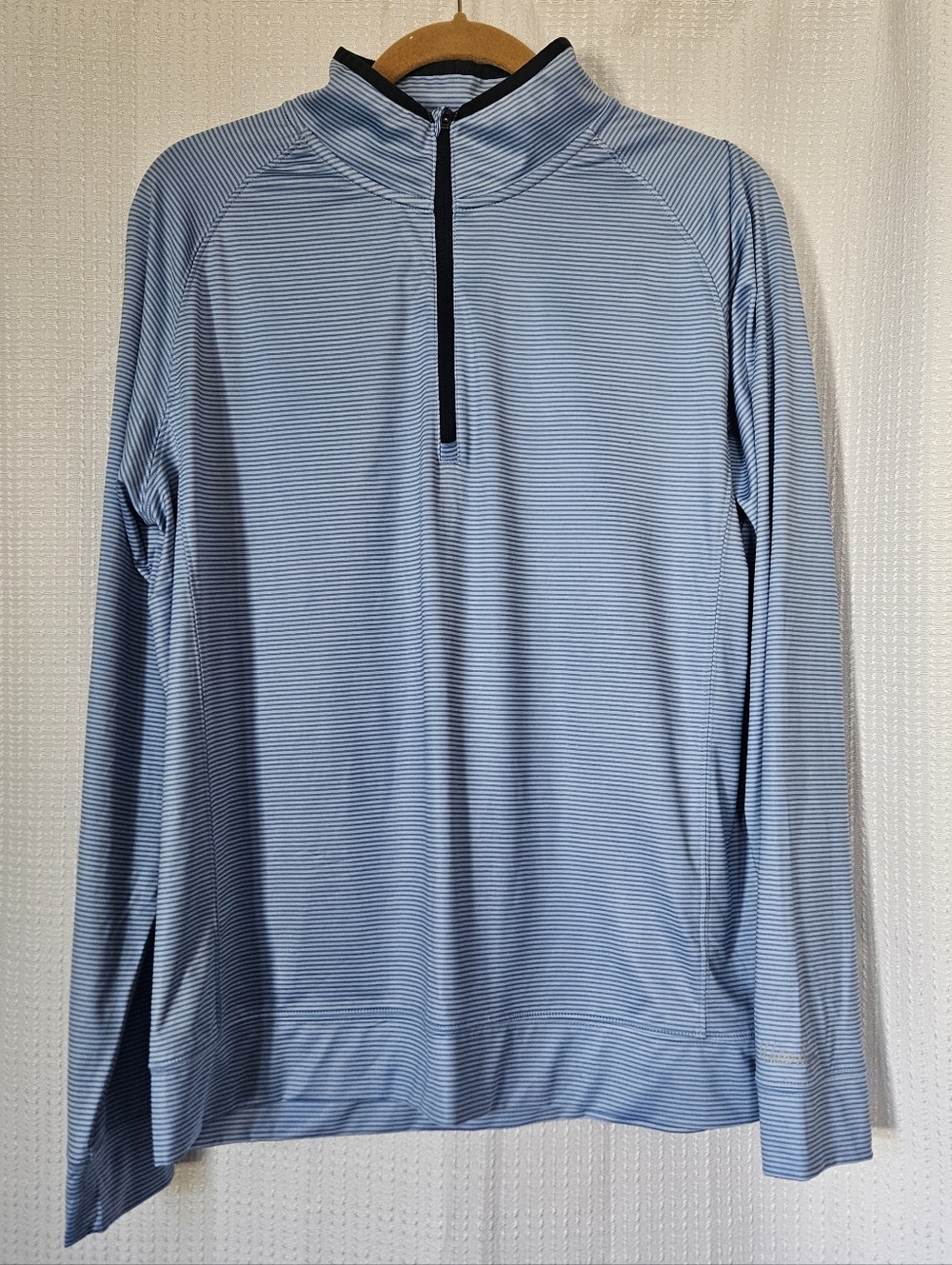Walter Hagen 11 Light Blue Stripped Men's Zip-Front Golf Pullover Size Medium